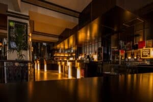 piazza roma ristorante lake como italy featured
